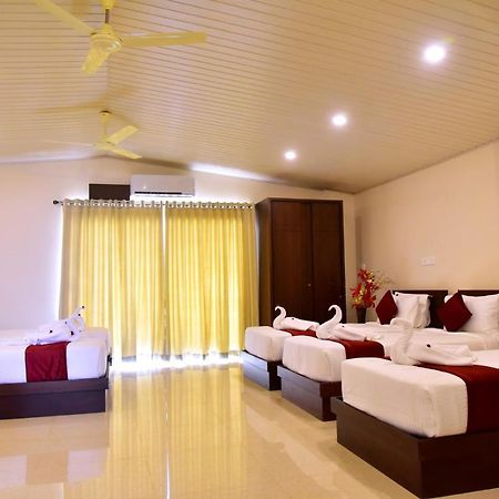 Hotel Coorg Palace Madikeri Kültér fotó