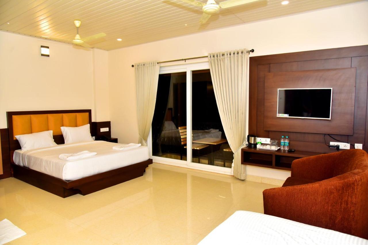 Hotel Coorg Palace Madikeri Kültér fotó