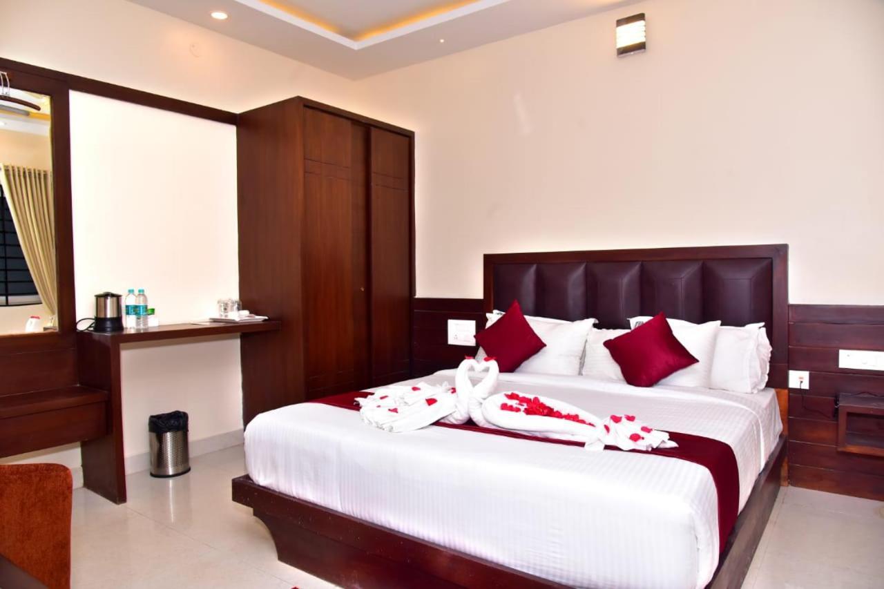 Hotel Coorg Palace Madikeri Kültér fotó