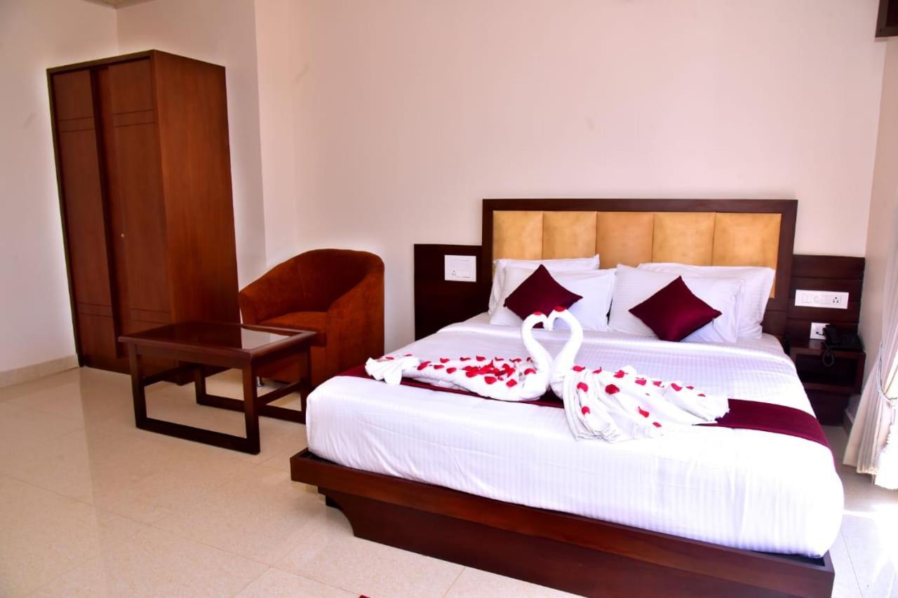Hotel Coorg Palace Madikeri Kültér fotó
